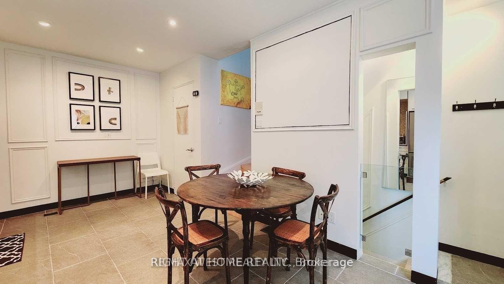 Photo 4 of Unit Unit C, 388 Manning Avenue, Toronto, Palmerston-Little Italy — HOMEH