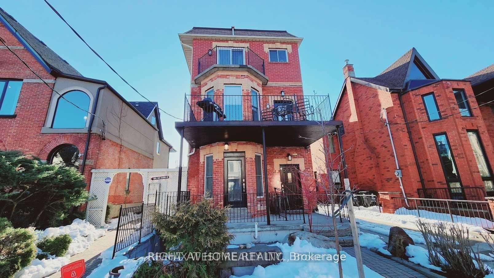 Photo 8 of Unit Unit C, 388 Manning Avenue, Toronto, Palmerston-Little Italy — HOMEH