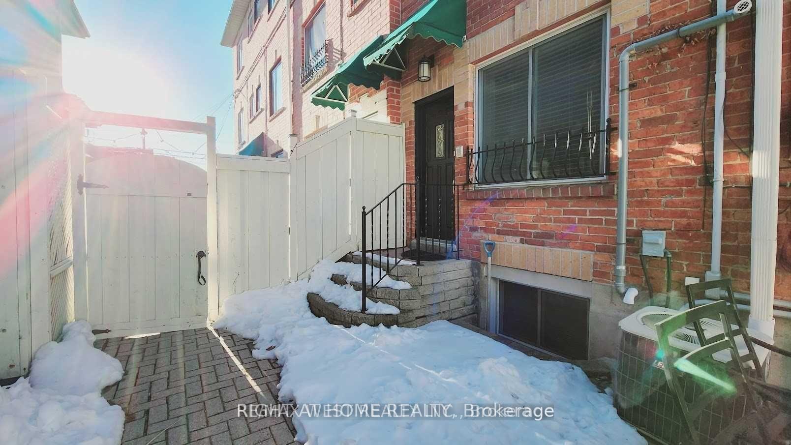 Photo 9 of Unit Unit C, 388 Manning Avenue, Toronto, Palmerston-Little Italy — HOMEH