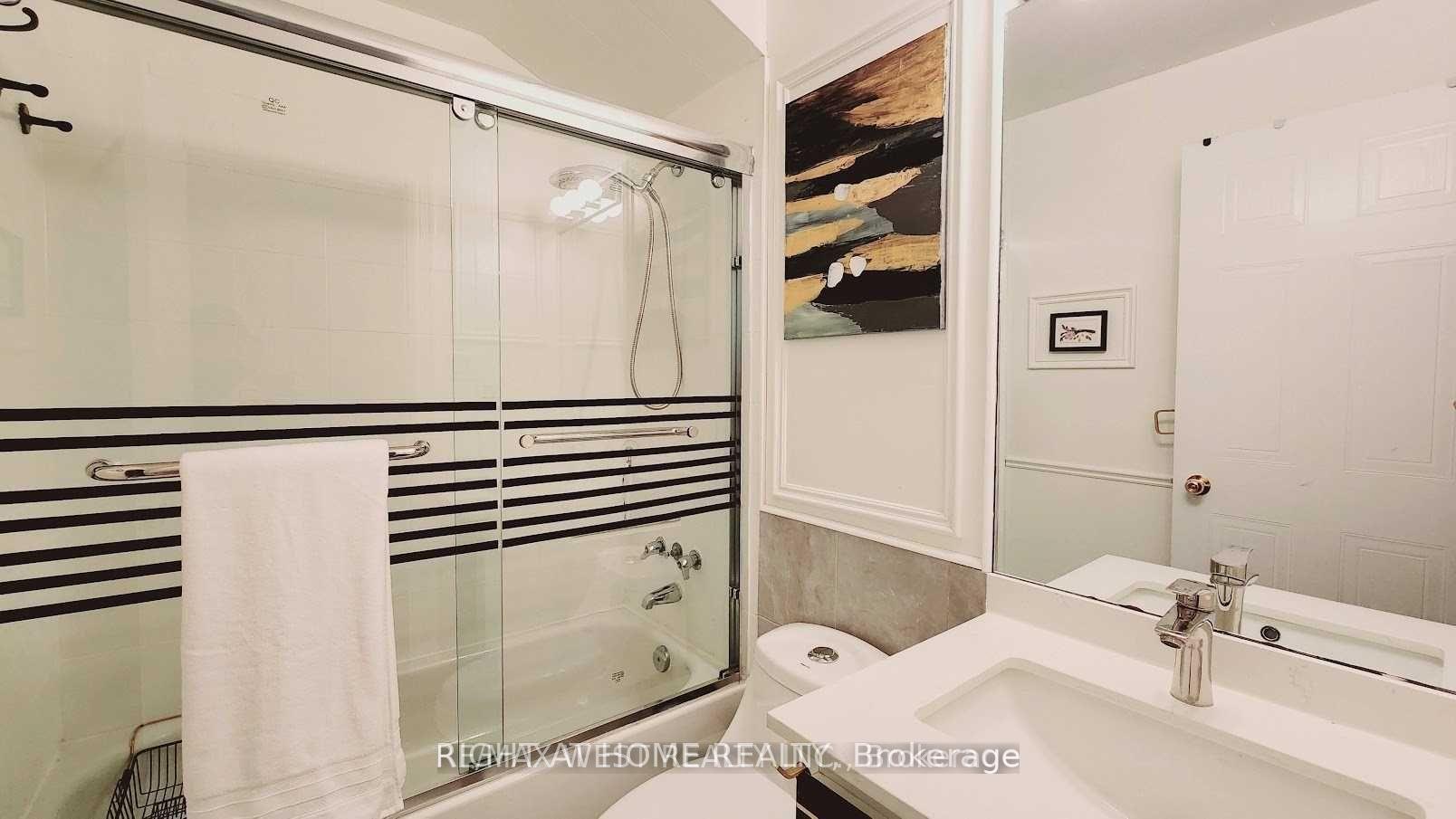 Photo 11 of Unit Unit C, 388 Manning Avenue, Toronto, Palmerston-Little Italy — HOMEH