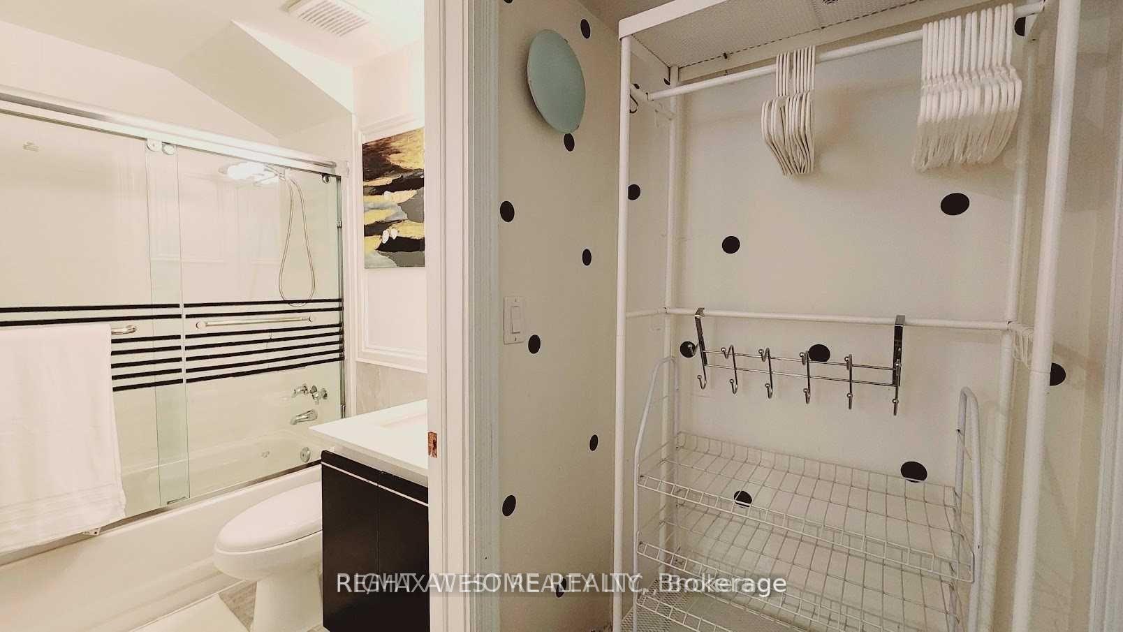 Photo 12 of Unit Unit C, 388 Manning Avenue, Toronto, Palmerston-Little Italy — HOMEH