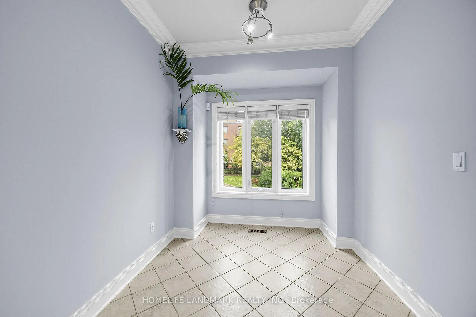 Photo 11 of Unit B, 2283 Lake Shore Boulevard, Etobicoke, Mimico — HOMEH