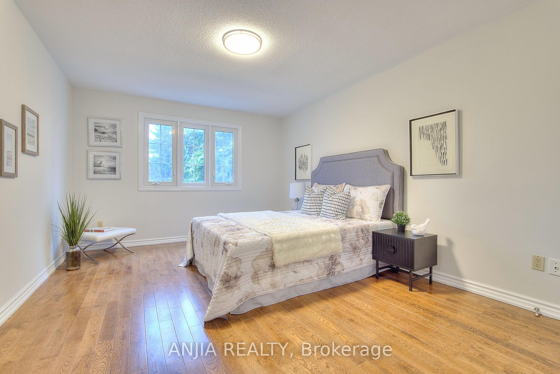Photo 10 of 22 Chiltern Hill, Richmond Hill, Bayview Hill — HOMEH
