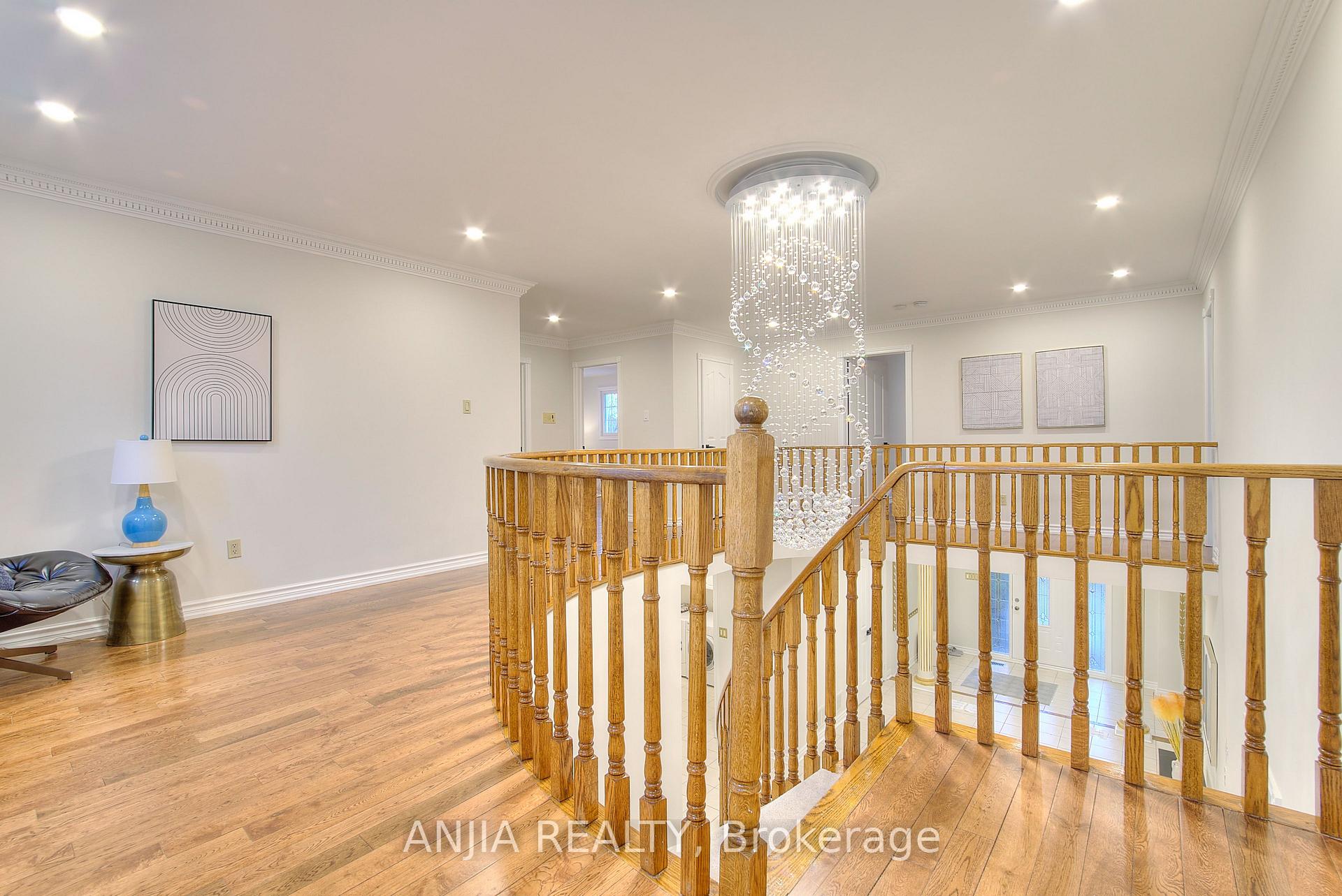 Photo 14 of 22 Chiltern Hill, Richmond Hill, Bayview Hill — HOMEH