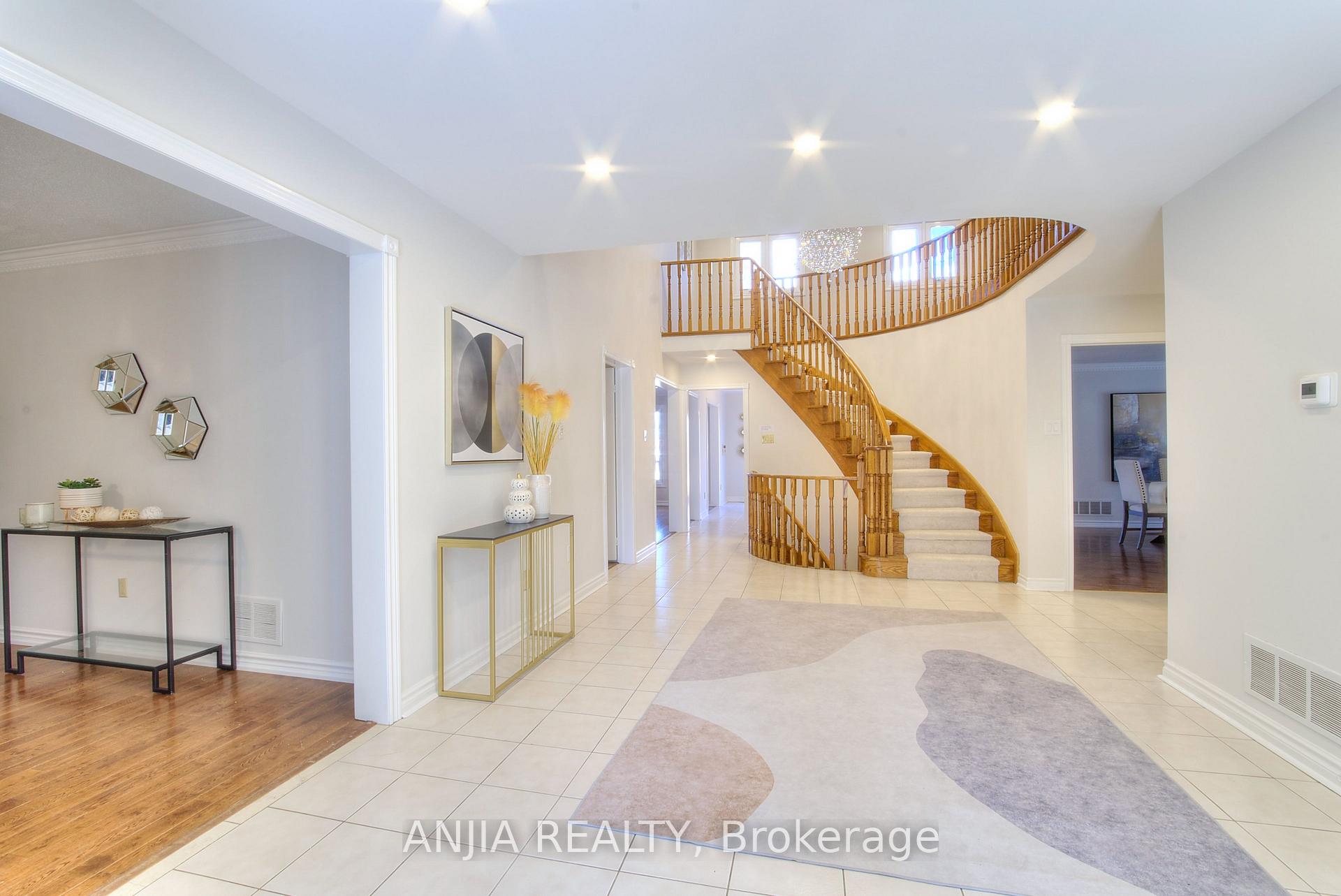 Photo 26 of 22 Chiltern Hill, Richmond Hill, Bayview Hill — HOMEH
