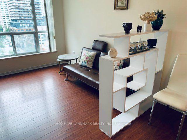 Photo 8 of Unit 808, 909 Bay Street, Toronto, Bay Street Corridor — HOMEH
