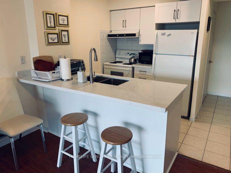 Photo 9 of Unit 808, 909 Bay Street, Toronto, Bay Street Corridor — HOMEH