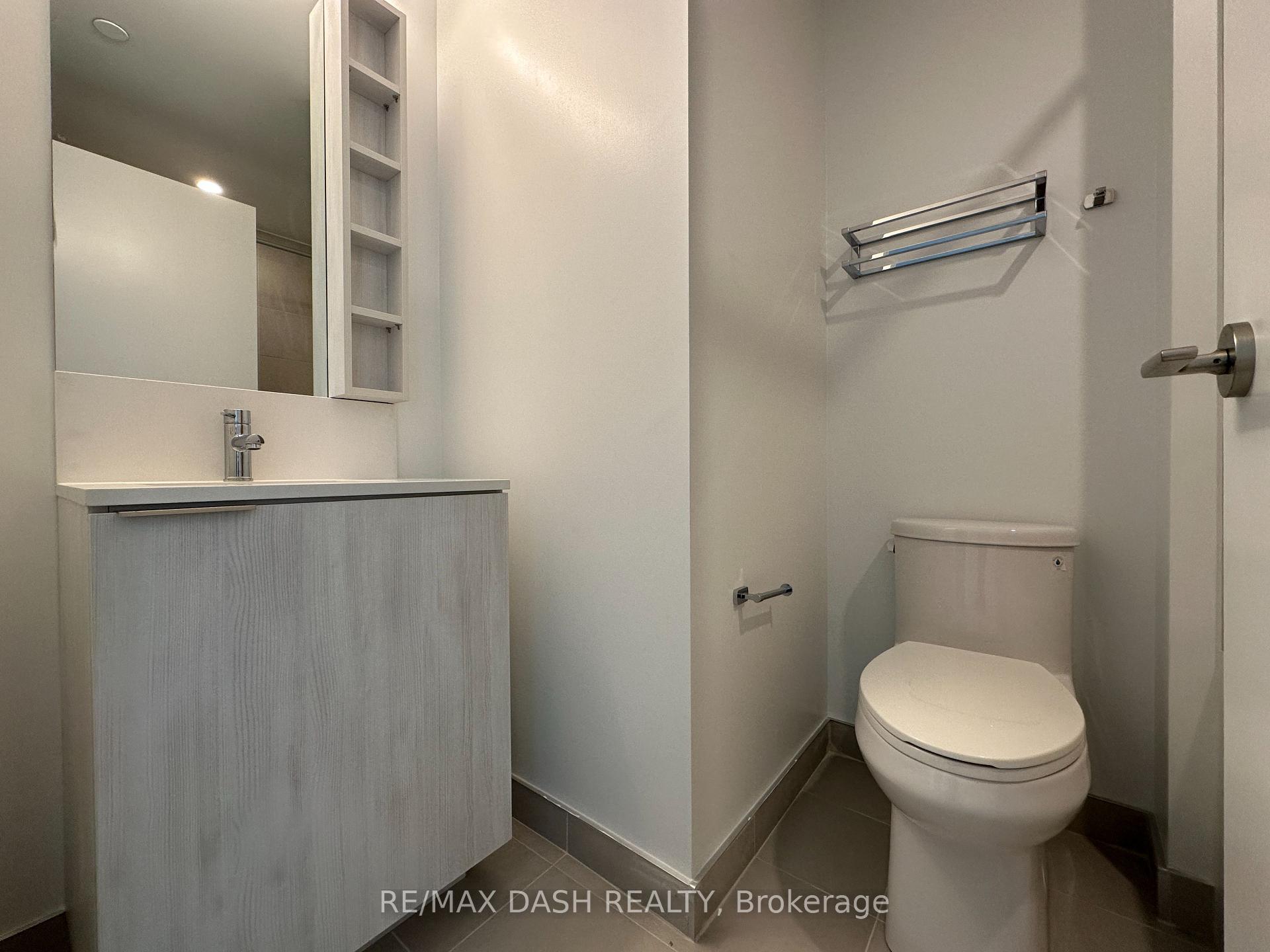 Photo 13 of Unit 4606, 1000 Portage Parway, Vaughan, Vaughan Corporate Centre — HOMEH