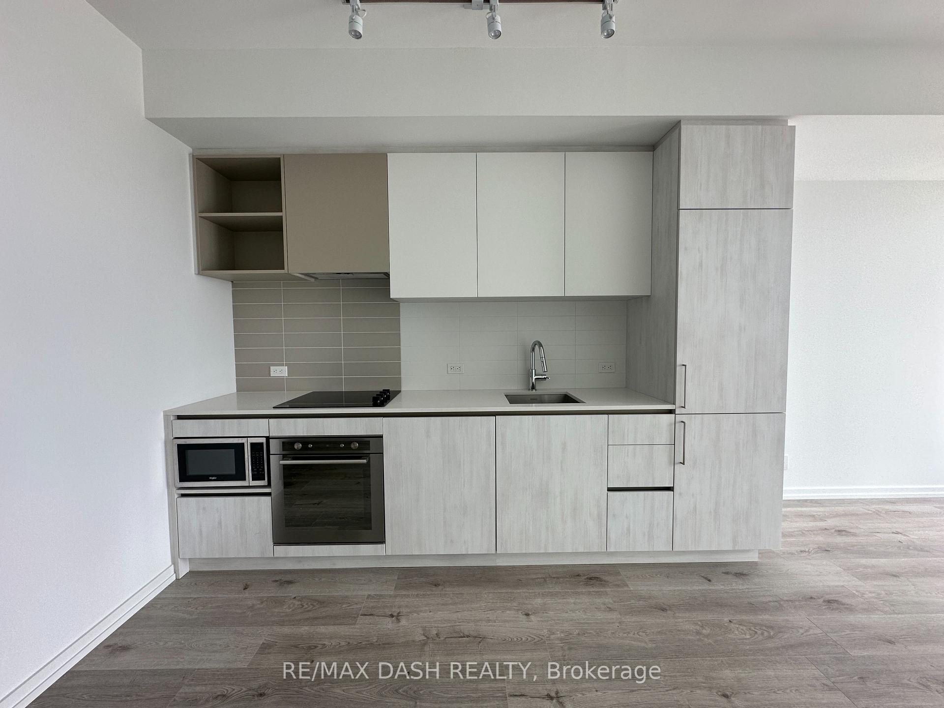 Photo 17 of Unit 4606, 1000 Portage Parway, Vaughan, Vaughan Corporate Centre — HOMEH