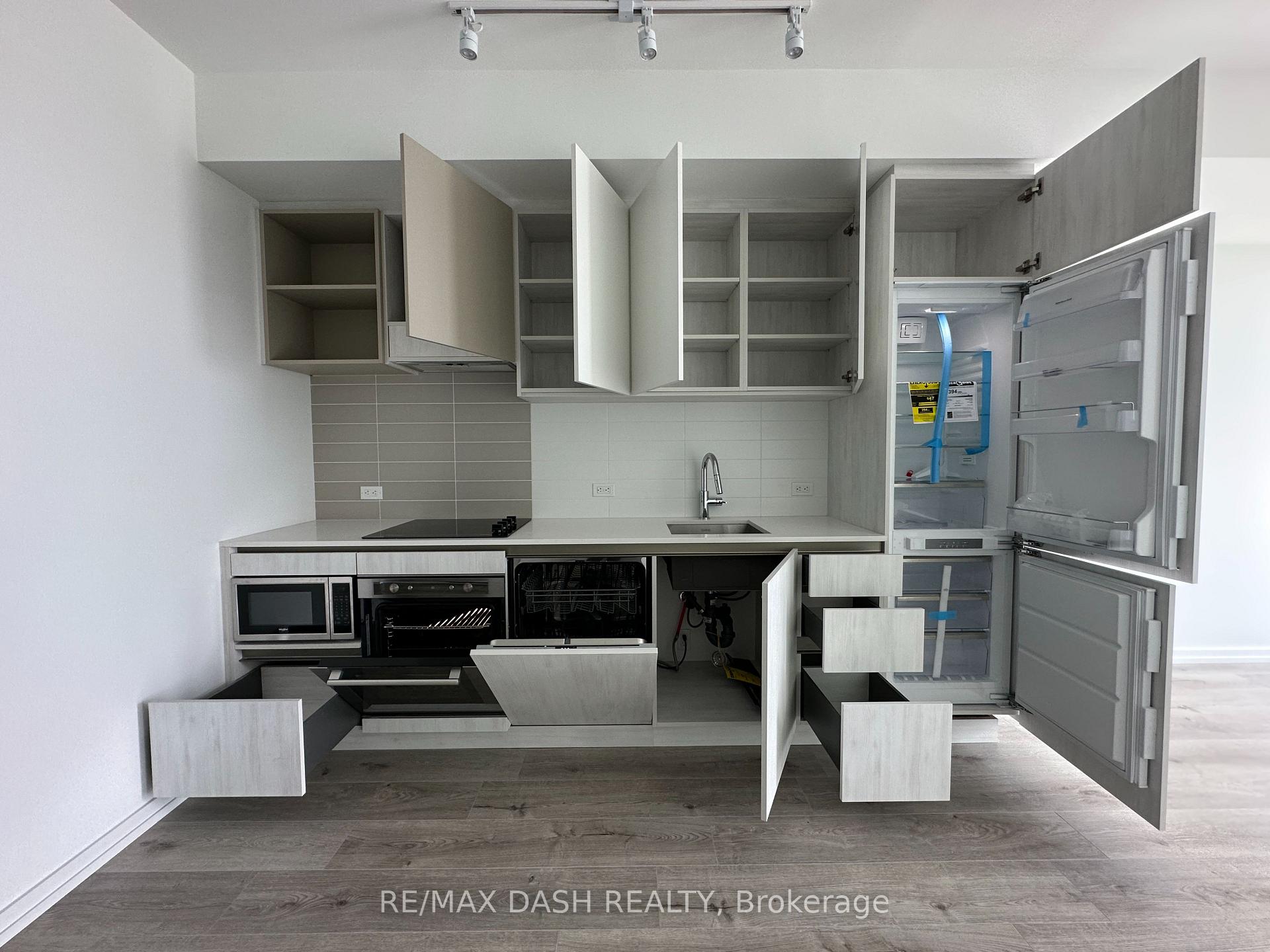 Photo 18 of Unit 4606, 1000 Portage Parway, Vaughan, Vaughan Corporate Centre — HOMEH
