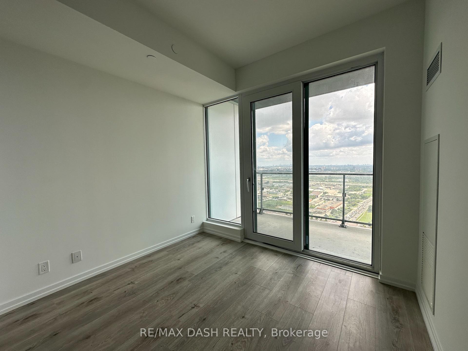 Photo 20 of Unit 4606, 1000 Portage Parway, Vaughan, Vaughan Corporate Centre — HOMEH