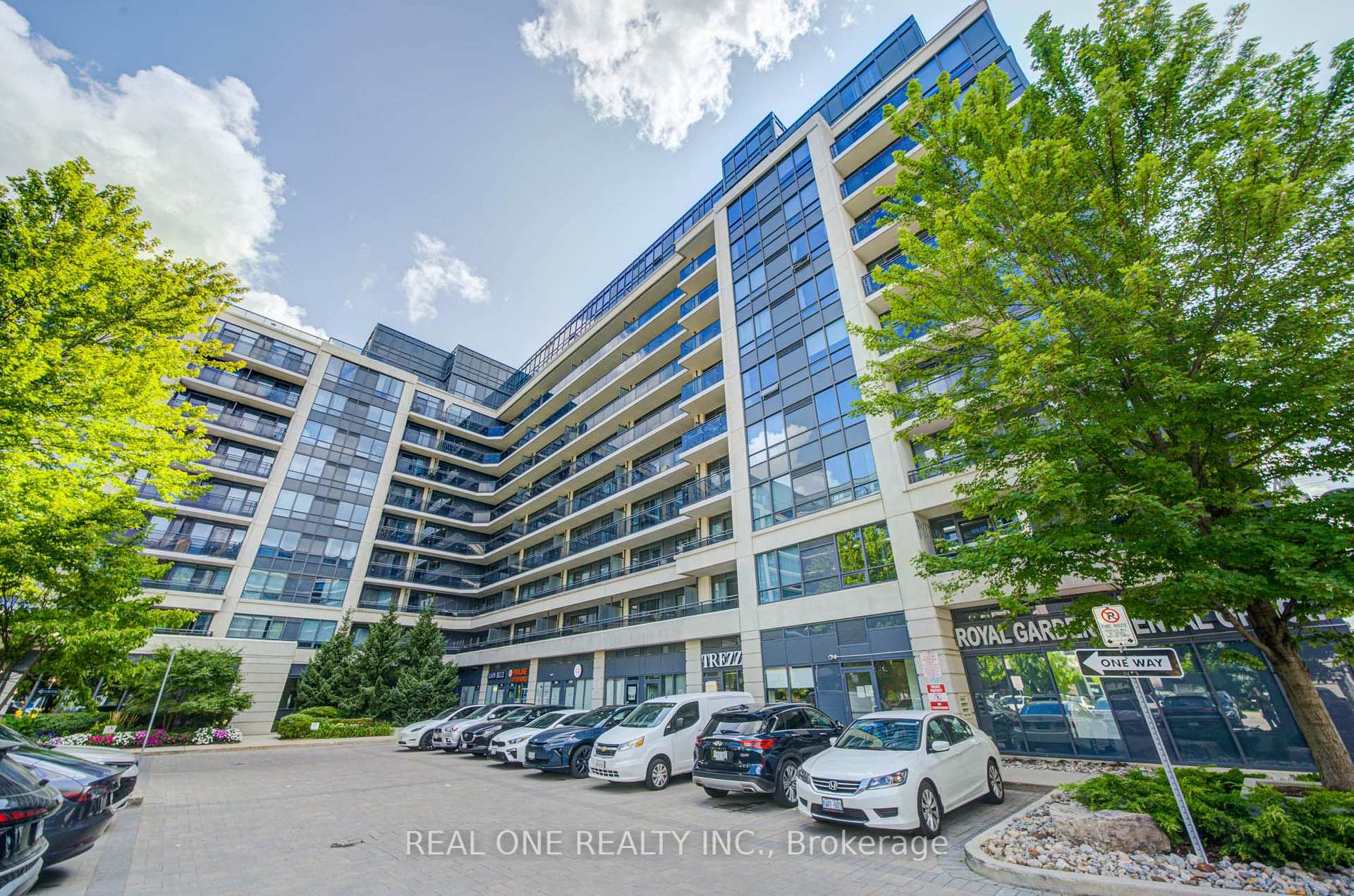 Front of Unit 707, 372 Highway 7 E Way