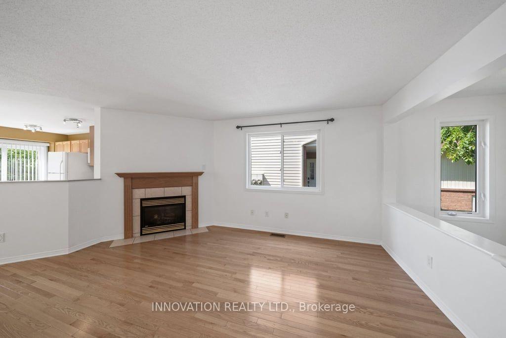 Photo 12 of 574 Aberfoyle Circle, Ottawa, Kanata - Morgan's Grant/South March — HOMEH