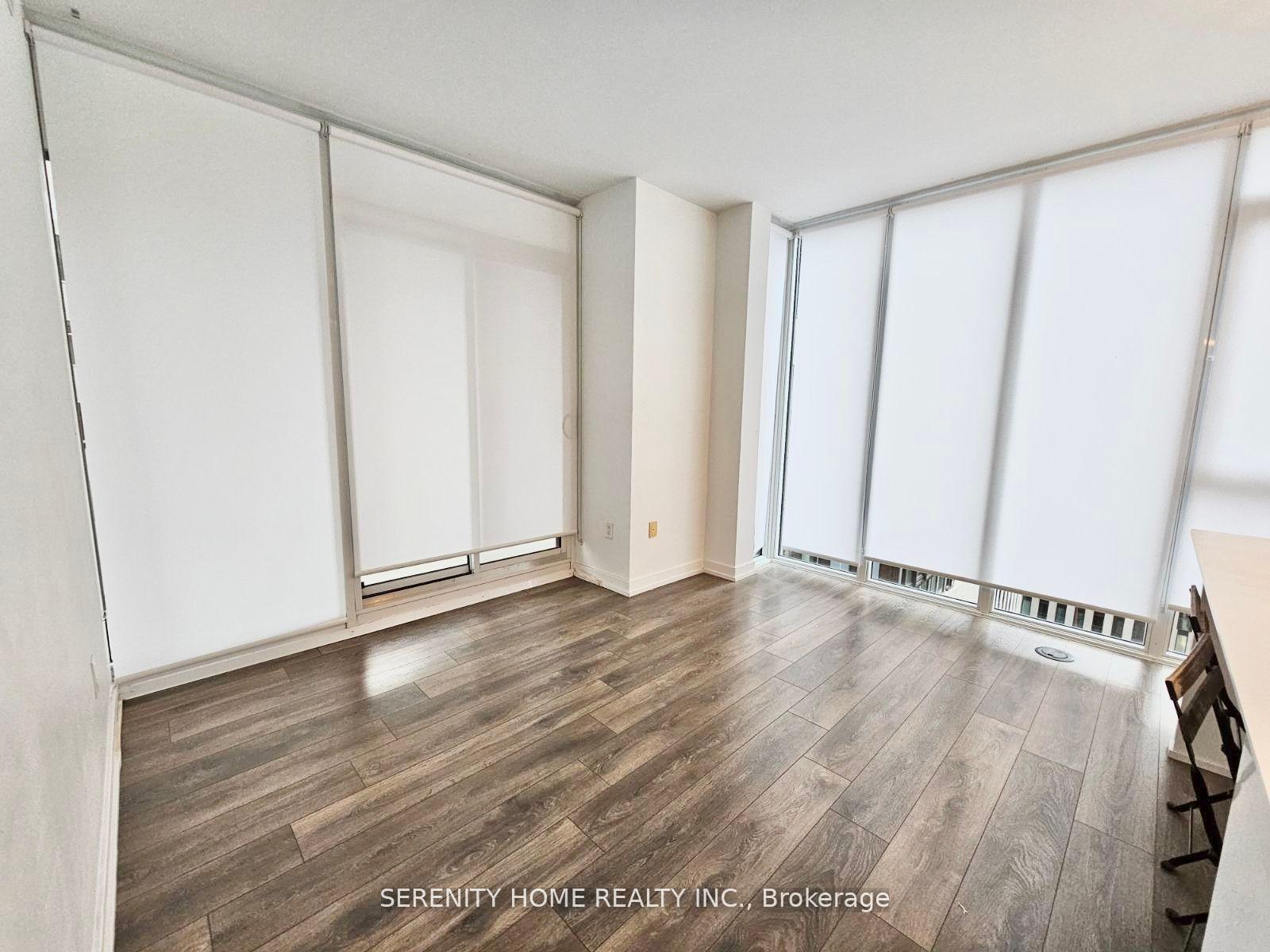 Photo 7 of Unit 1003, 426 University Avenue, Toronto, University — HOMEH
