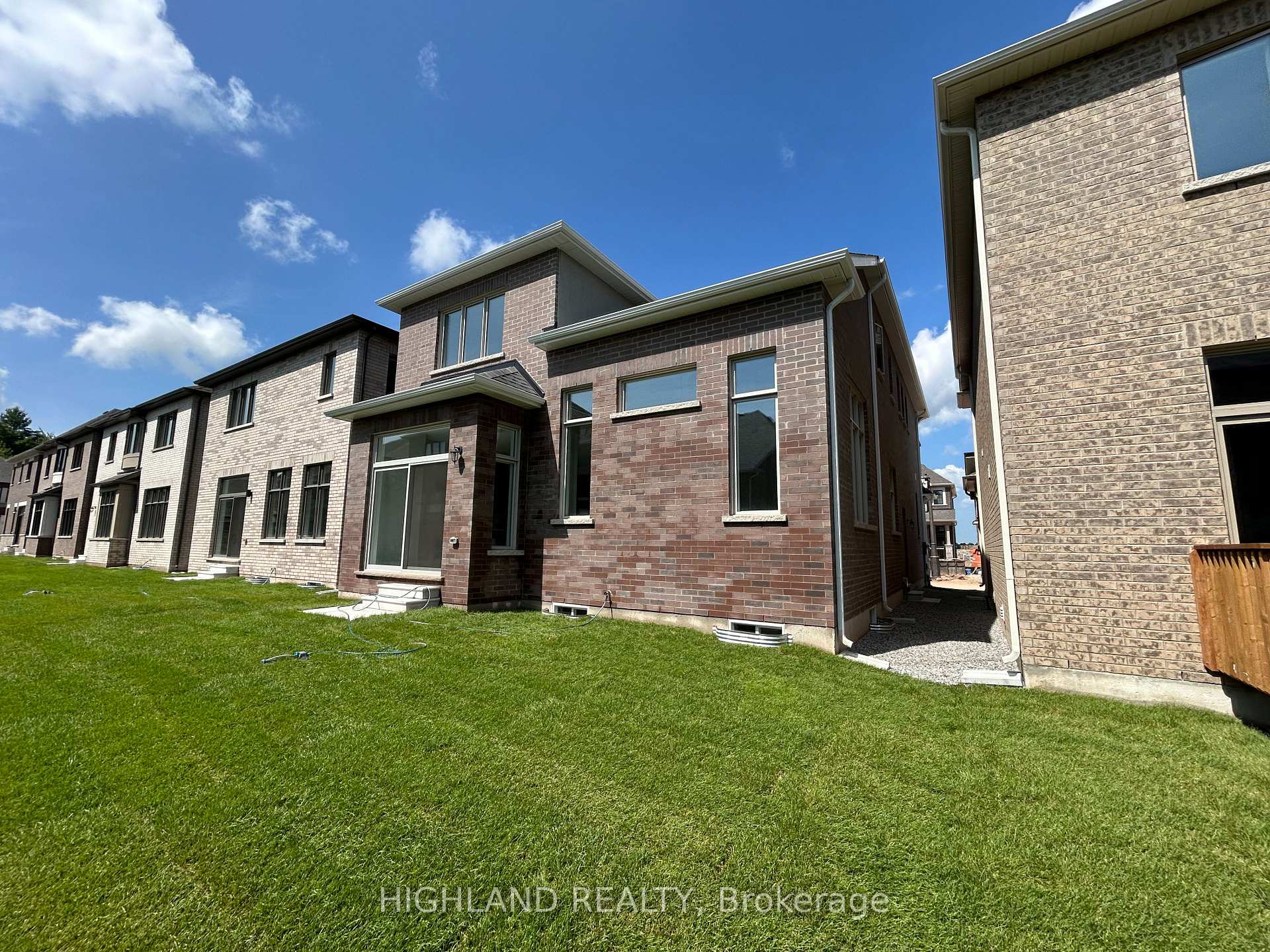 Photo 16 of 1162 Maverick Way, Oakville, Joshua Meadows — HOMEH