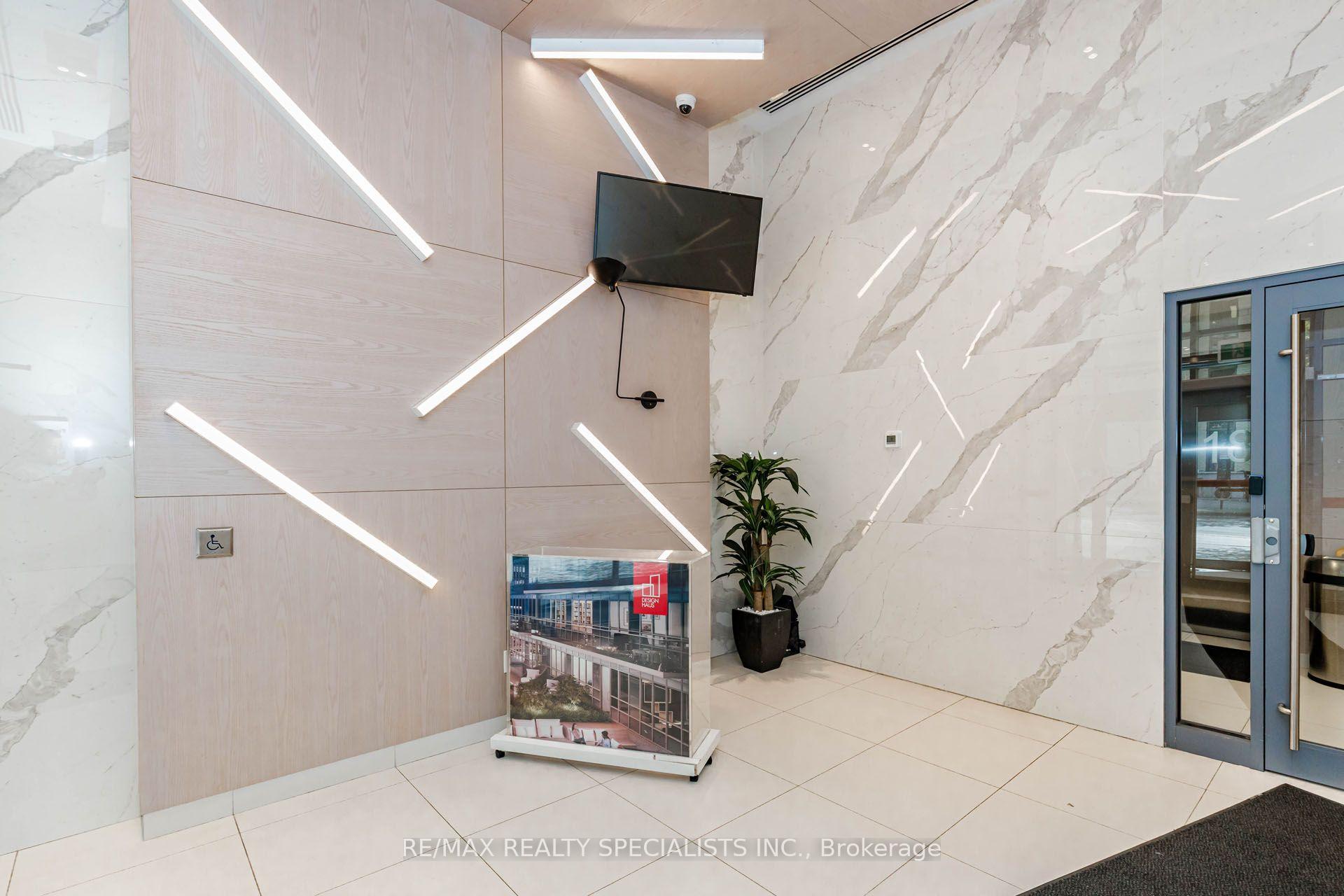 Photo 5 of Unit 604, 181 Huron Street, Toronto, Kensington-Chinatown — HOMEH