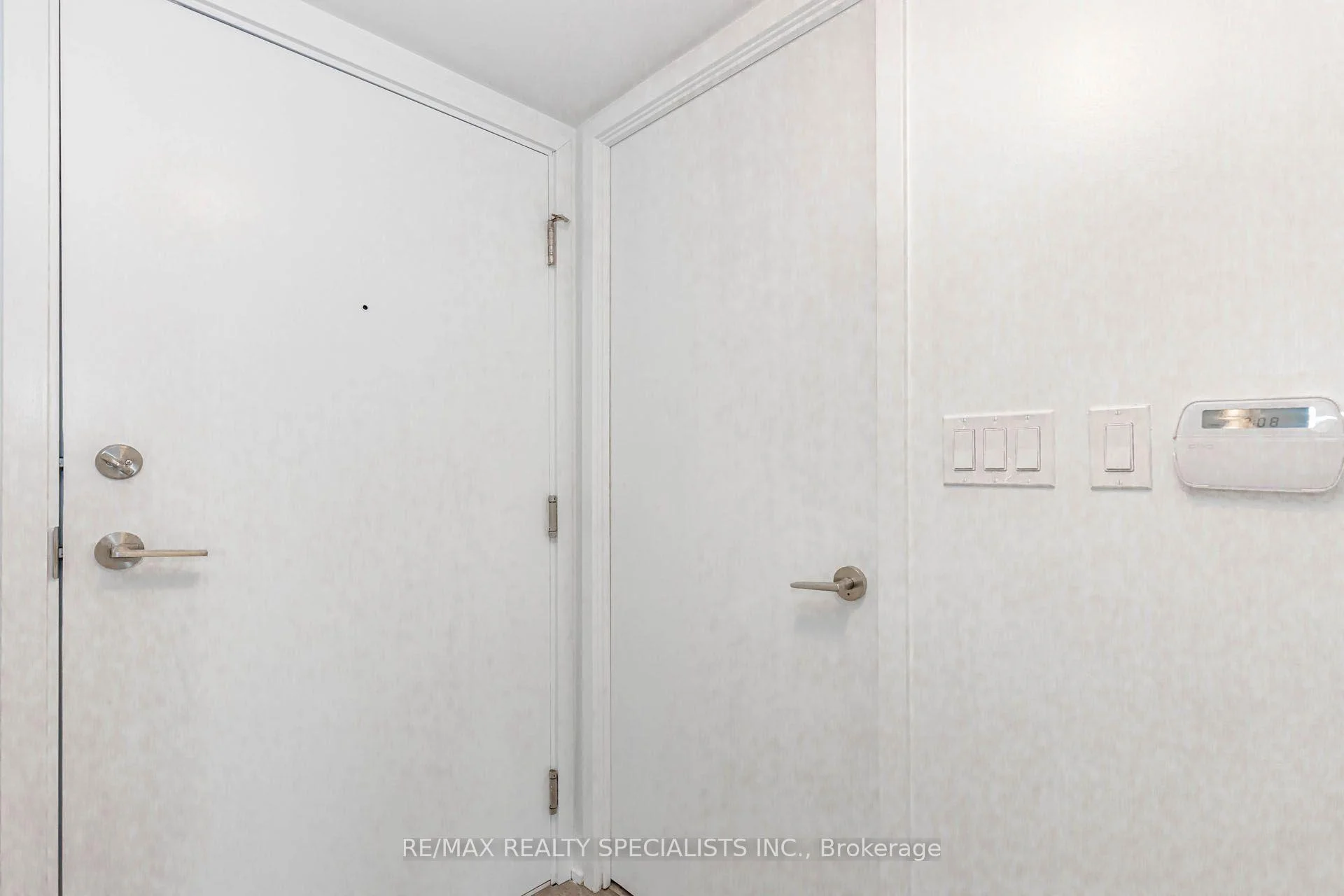 Photo 10 of Unit 604, 181 Huron Street, Toronto, Kensington-Chinatown — HOMEH
