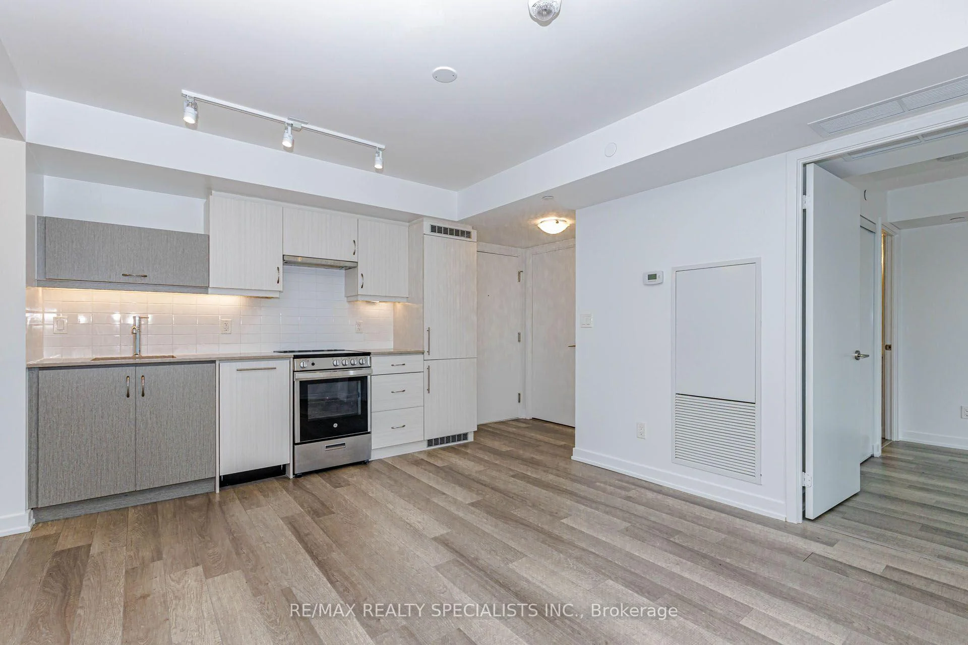 Photo 18 of Unit 604, 181 Huron Street, Toronto, Kensington-Chinatown — HOMEH