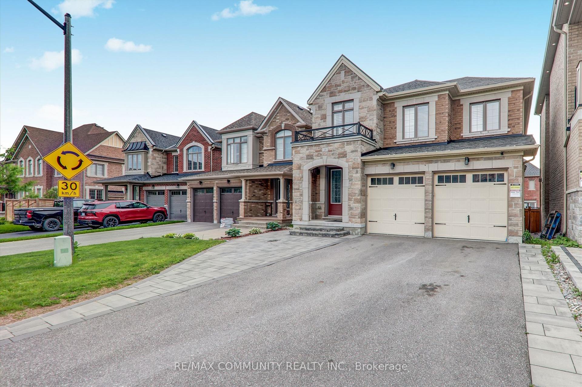 Photo 4 of 14 Audubon Street, Whitby, Rural Whitby — HOMEH