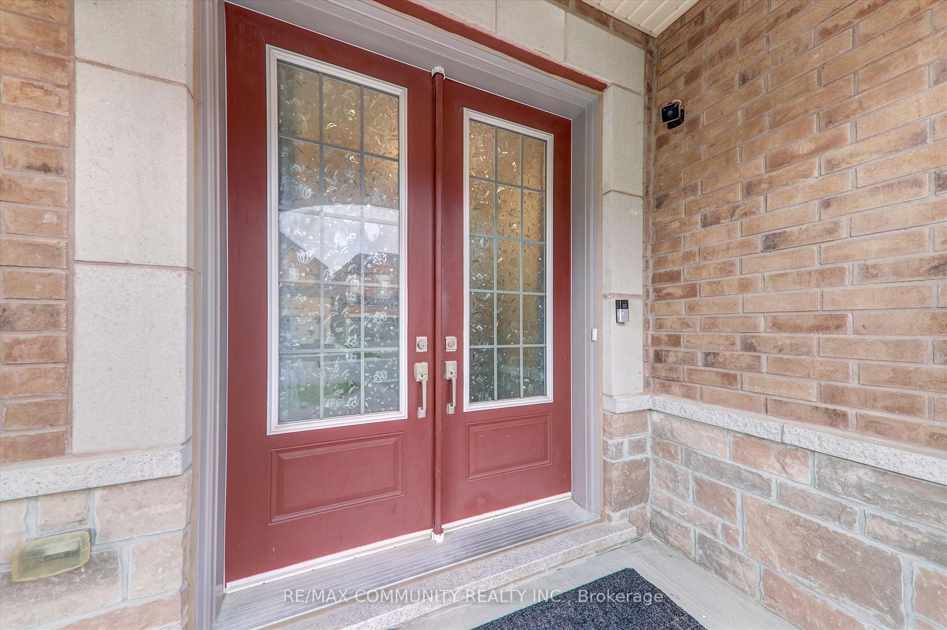 Photo 8 of 14 Audubon Street, Whitby, Rural Whitby — HOMEH