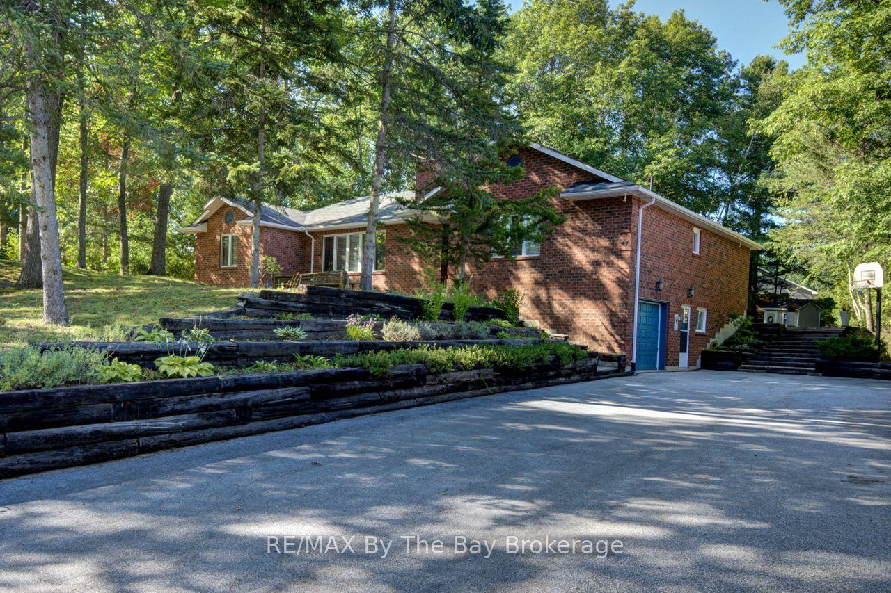 Photo 76 of 47 Birchwood Trail, Wasaga Beach — HOMEH