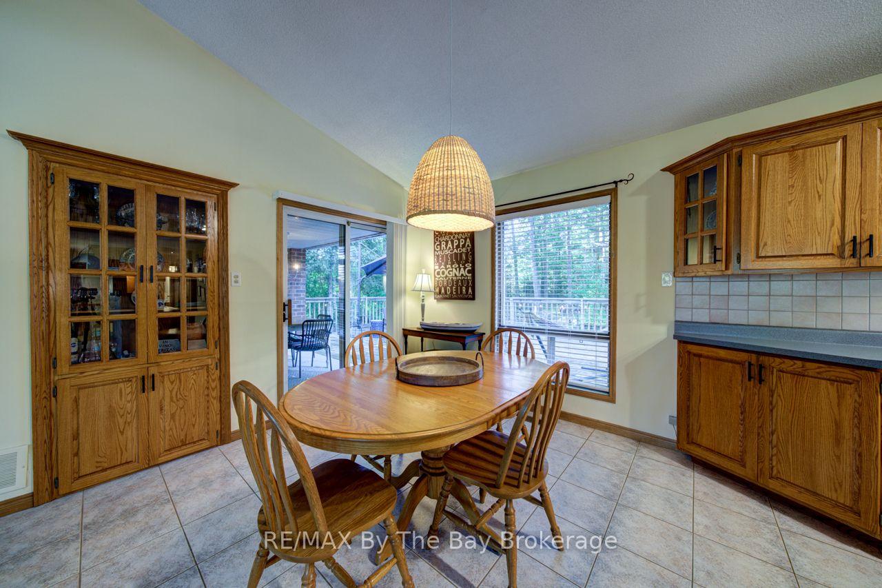 Photo 31 of 47 Birchwood Trail, Wasaga Beach — HOMEH