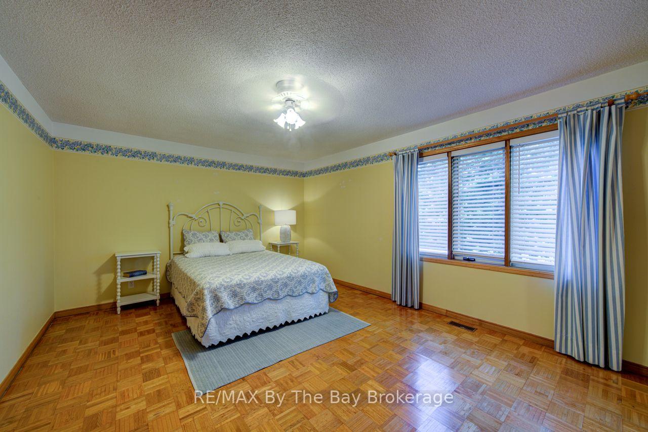Photo 48 of 47 Birchwood Trail, Wasaga Beach — HOMEH