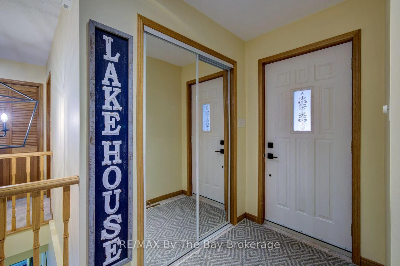 Photo 21 of 47 Birchwood Trail, Wasaga Beach — HOMEH
