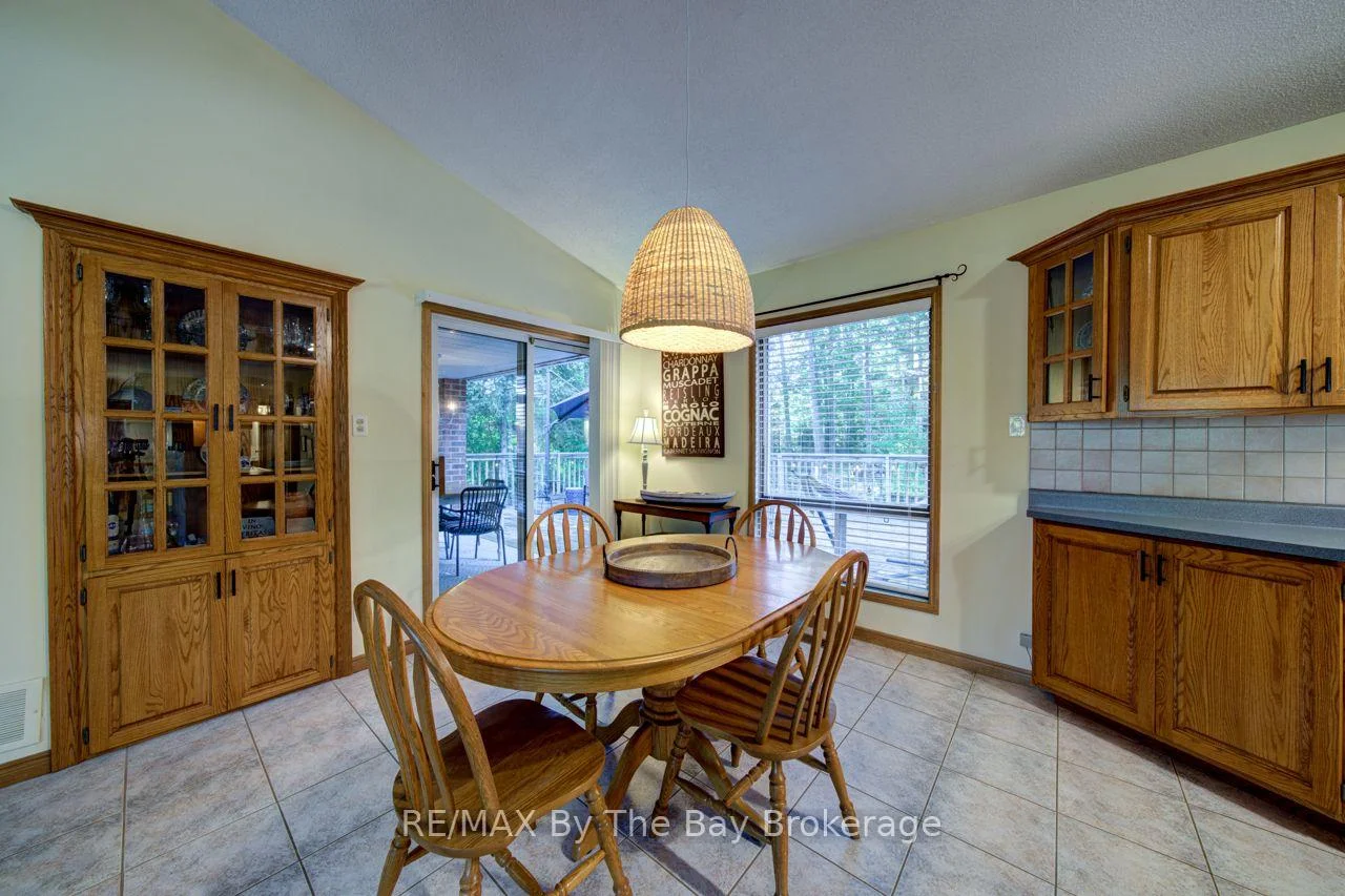 Photo 42 of 47 Birchwood Trail, Wasaga Beach — HOMEH