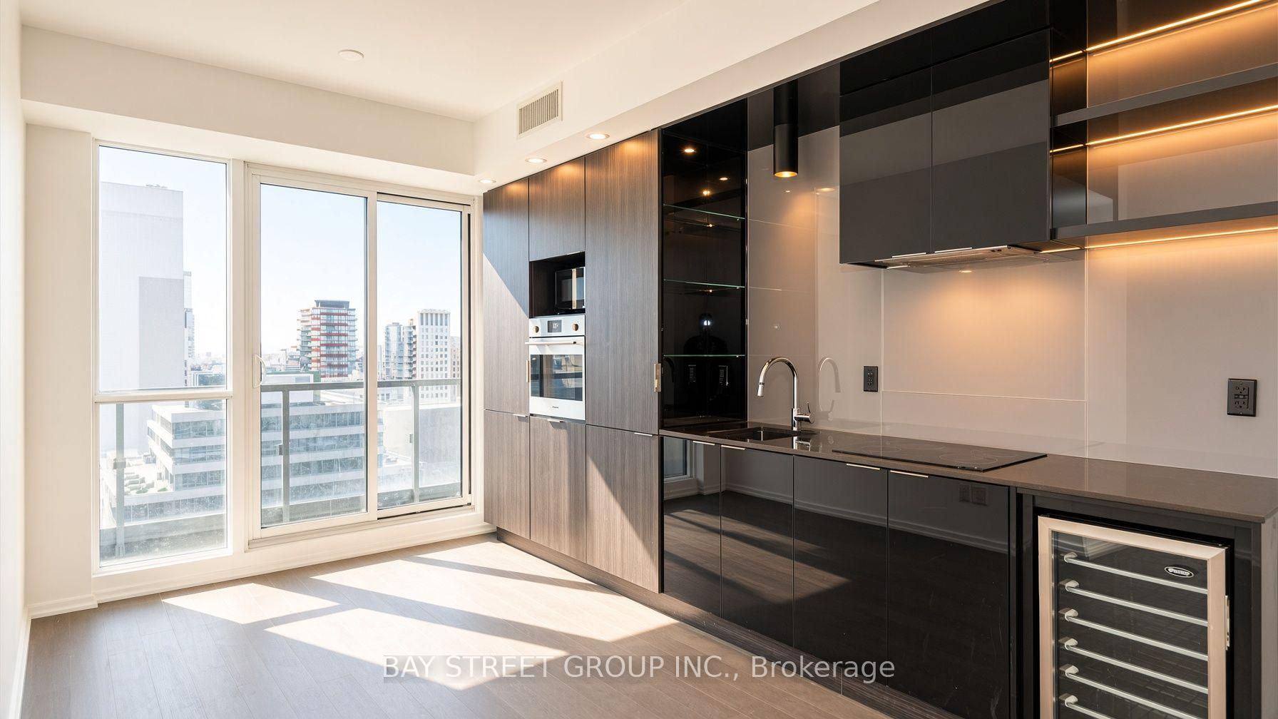 Photo 5 of Unit 2012, 70 Temperance Street, Toronto, Bay Street Corridor — HOMEH