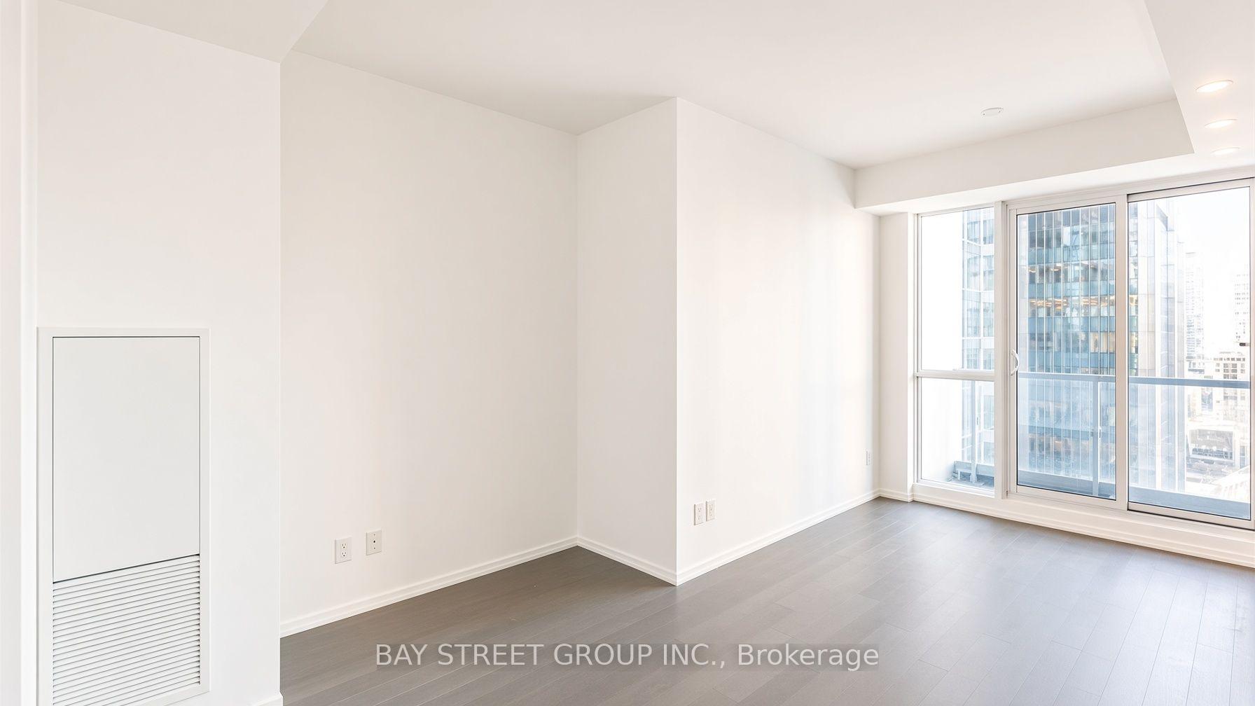 Photo 7 of Unit 2012, 70 Temperance Street, Toronto, Bay Street Corridor — HOMEH