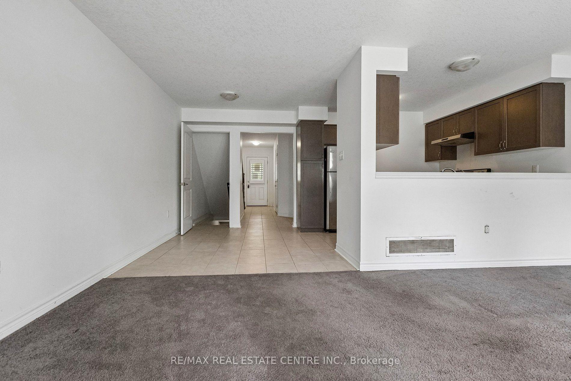 Photo 35 of Unit 30O, 30 Oldfield Drive, Guelph, Pineridge/Westminster Woods — HOMEH