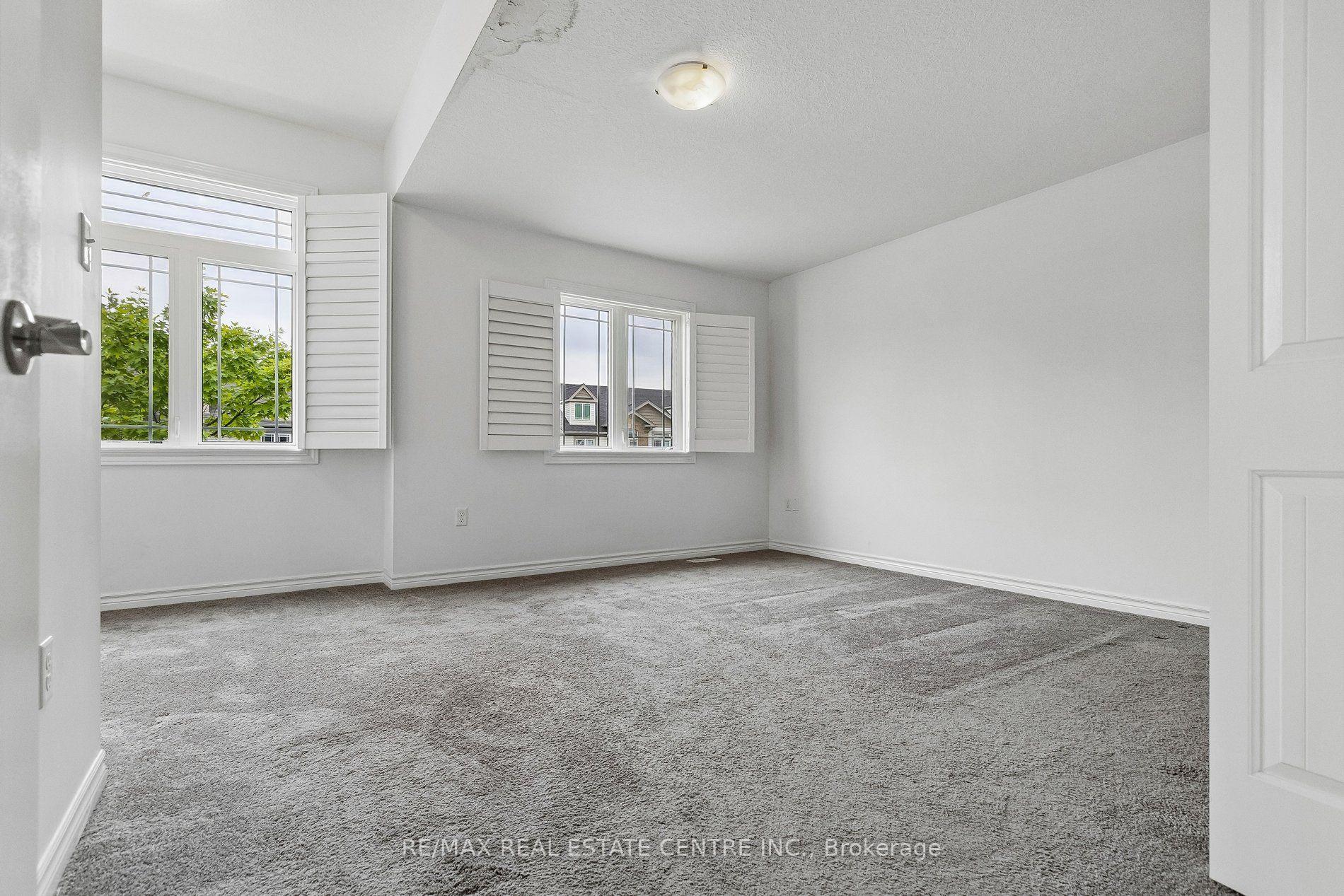 Photo 40 of Unit 30O, 30 Oldfield Drive, Guelph, Pineridge/Westminster Woods — HOMEH