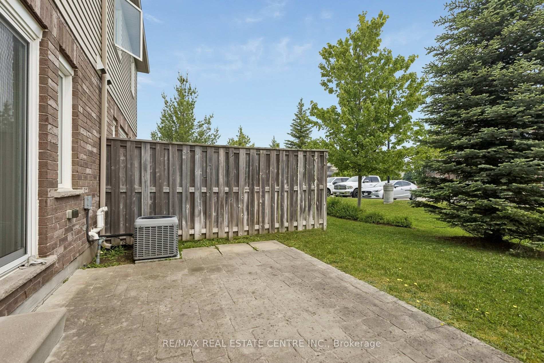 Photo 63 of Unit 30O, 30 Oldfield Drive, Guelph, Pineridge/Westminster Woods — HOMEH