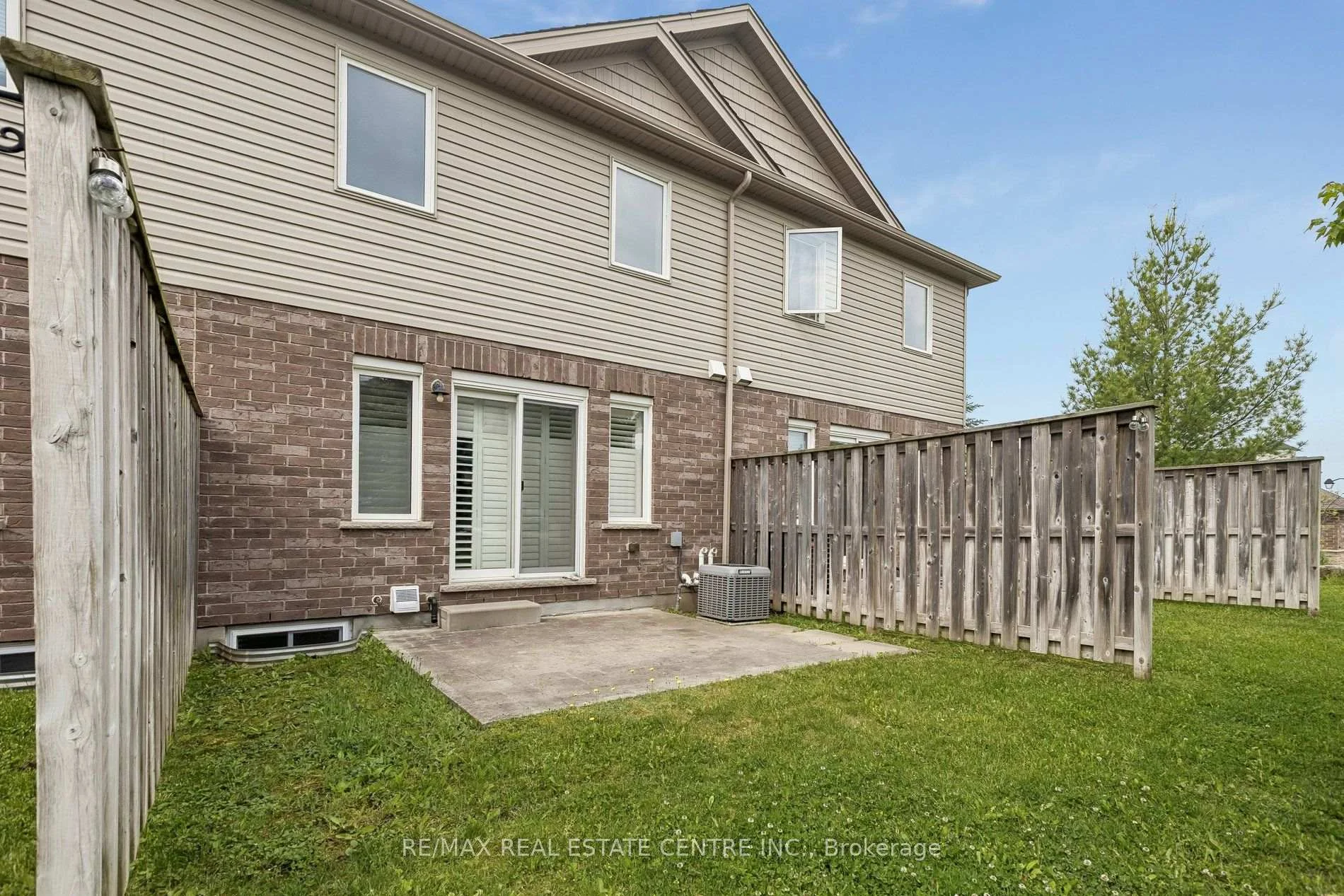Photo 8 of Unit 30O, 30 Oldfield Drive, Guelph, Pineridge/Westminster Woods — HOMEH