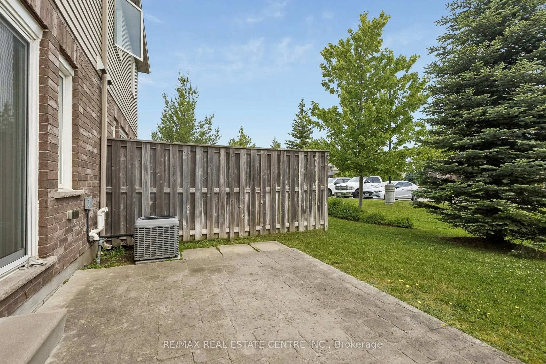Photo 10 of Unit 30O, 30 Oldfield Drive, Guelph, Pineridge/Westminster Woods — HOMEH