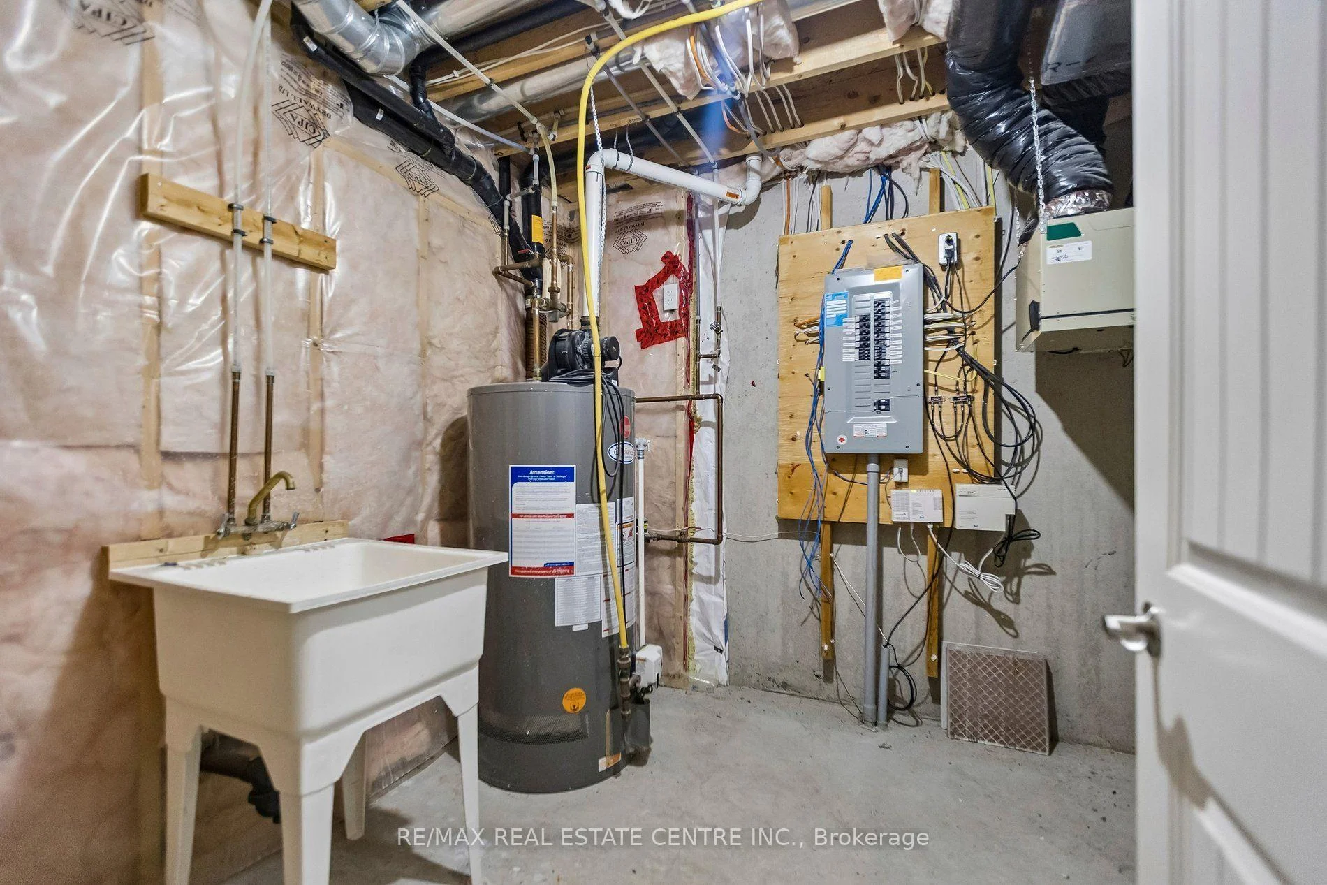 Photo 13 of Unit 30O, 30 Oldfield Drive, Guelph, Pineridge/Westminster Woods — HOMEH