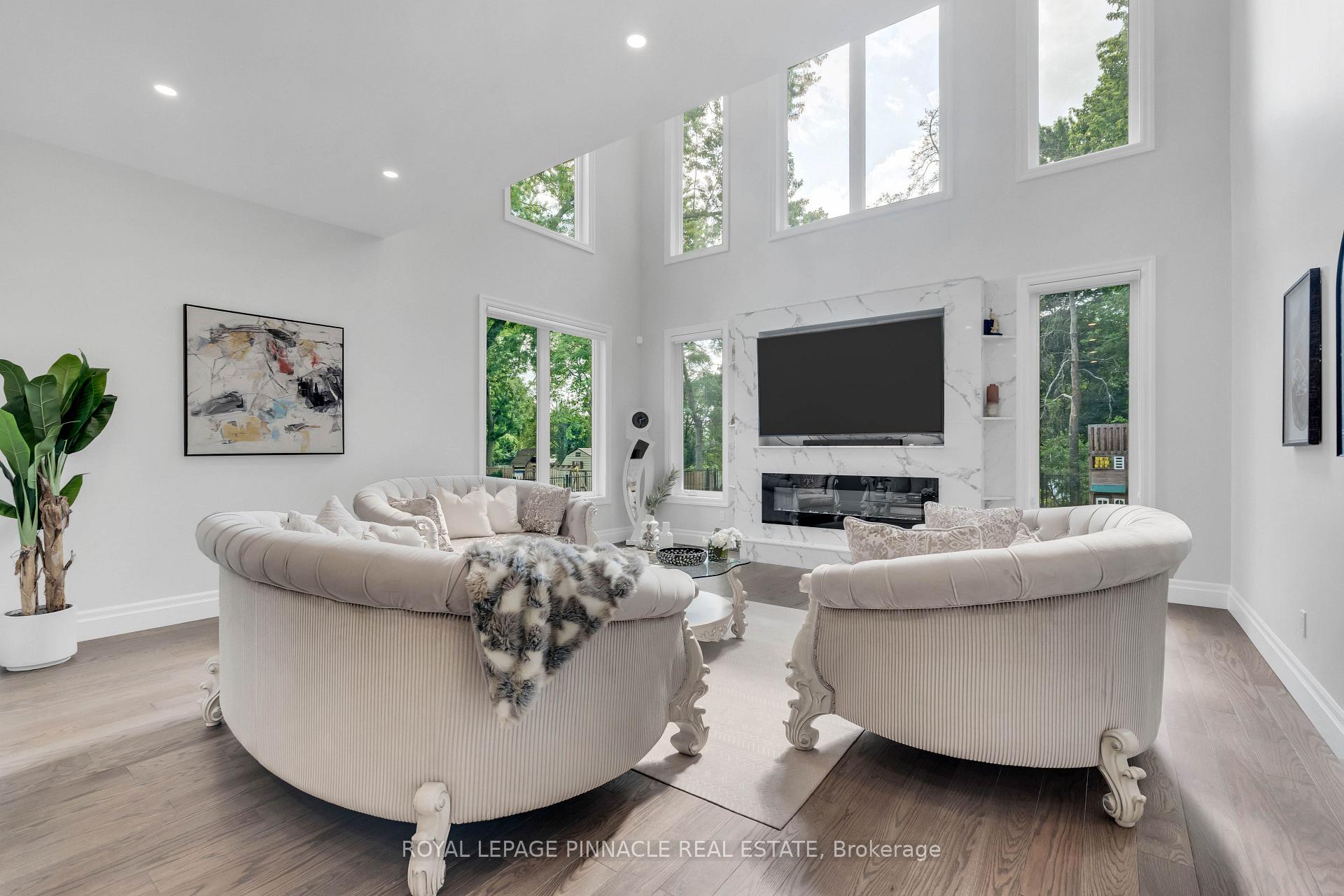 Photo 8 of 138 Woolwich Street S, Woolwich, Breslau — HOMEH