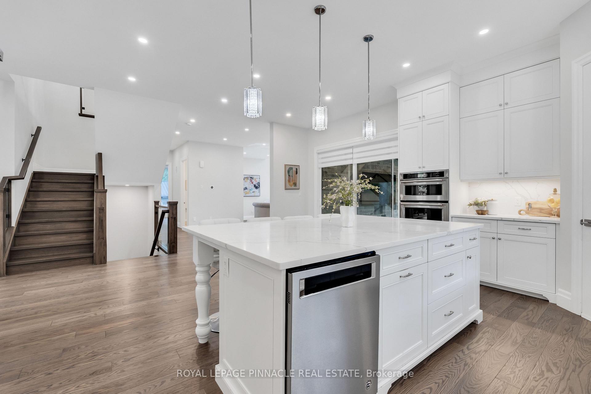 Photo 12 of 138 Woolwich Street S, Woolwich, Breslau — HOMEH