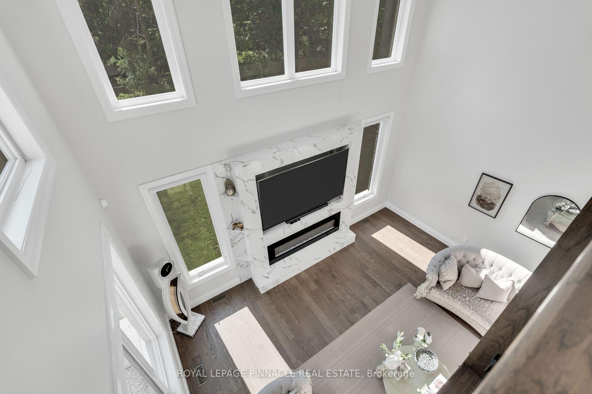 Photo 24 of 138 Woolwich Street S, Woolwich, Breslau — HOMEH