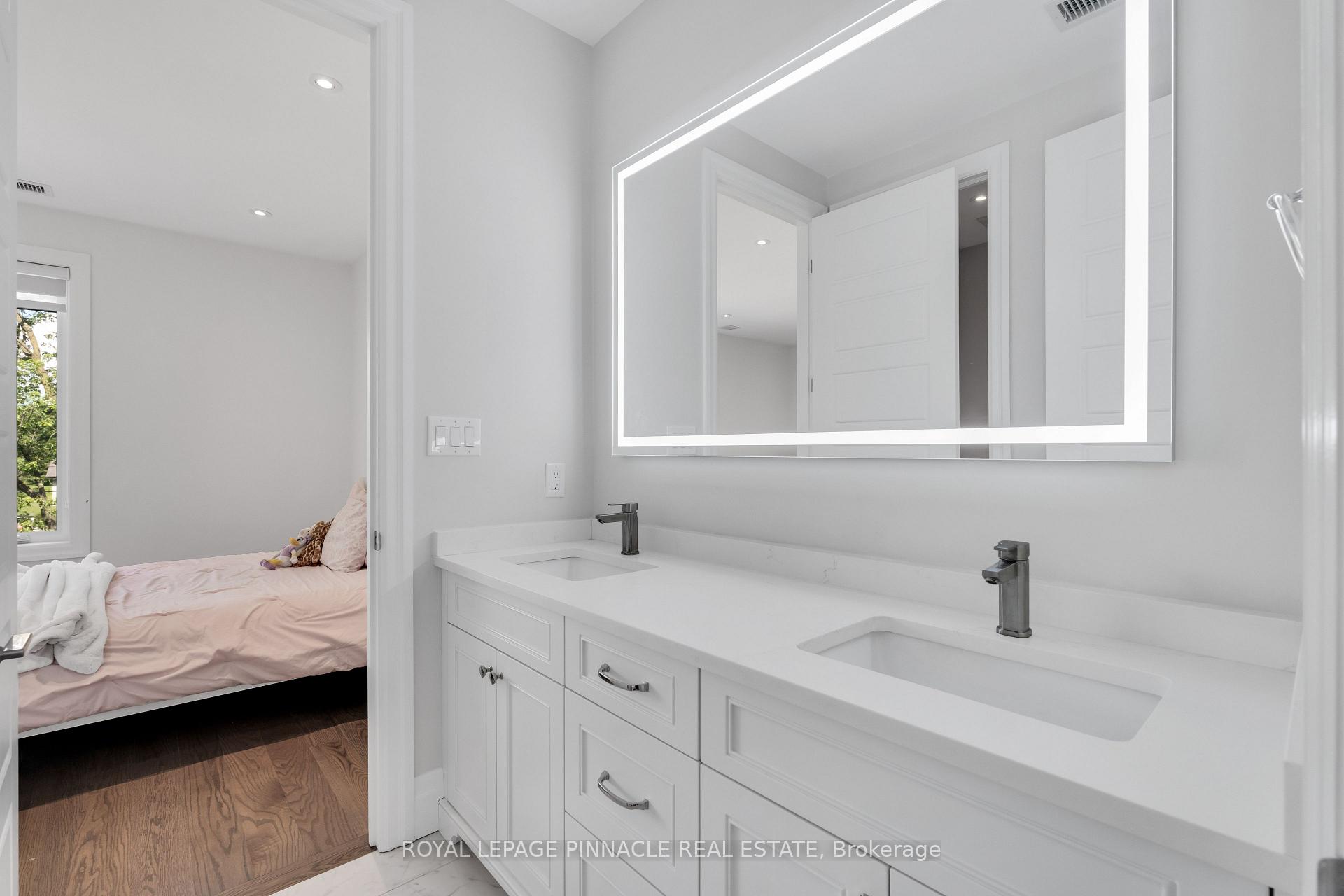 Photo 33 of 138 Woolwich Street S, Woolwich, Breslau — HOMEH