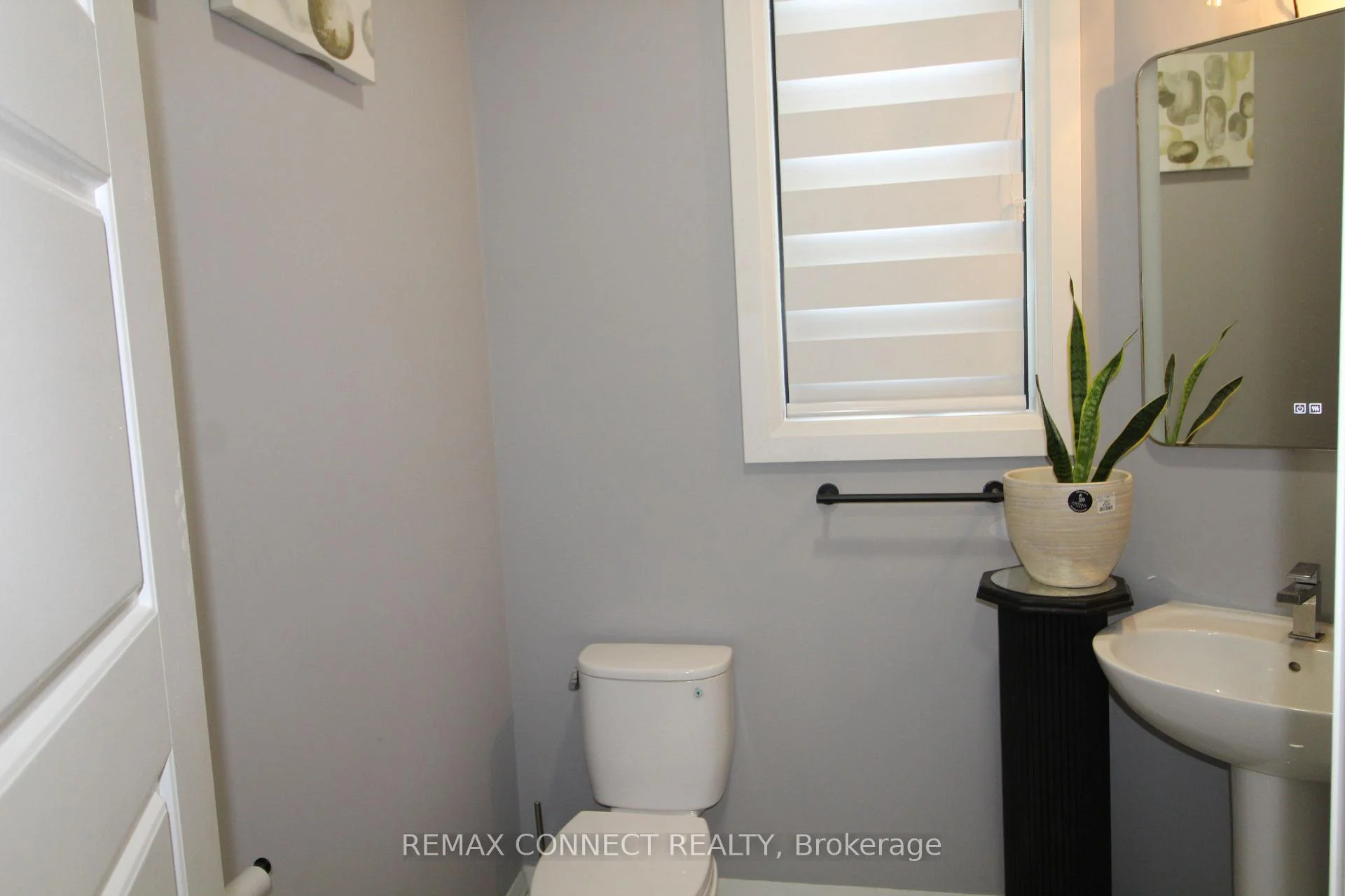 Photo 13 of 4 Tidmarsh Lane, Ajax, Central West — HOMEH