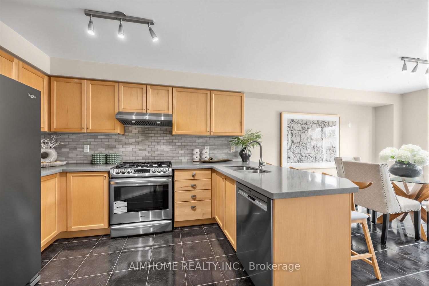 Photo 49 of 23 Bruce Creek Drive, Markham, Angus Glen — HOMEH