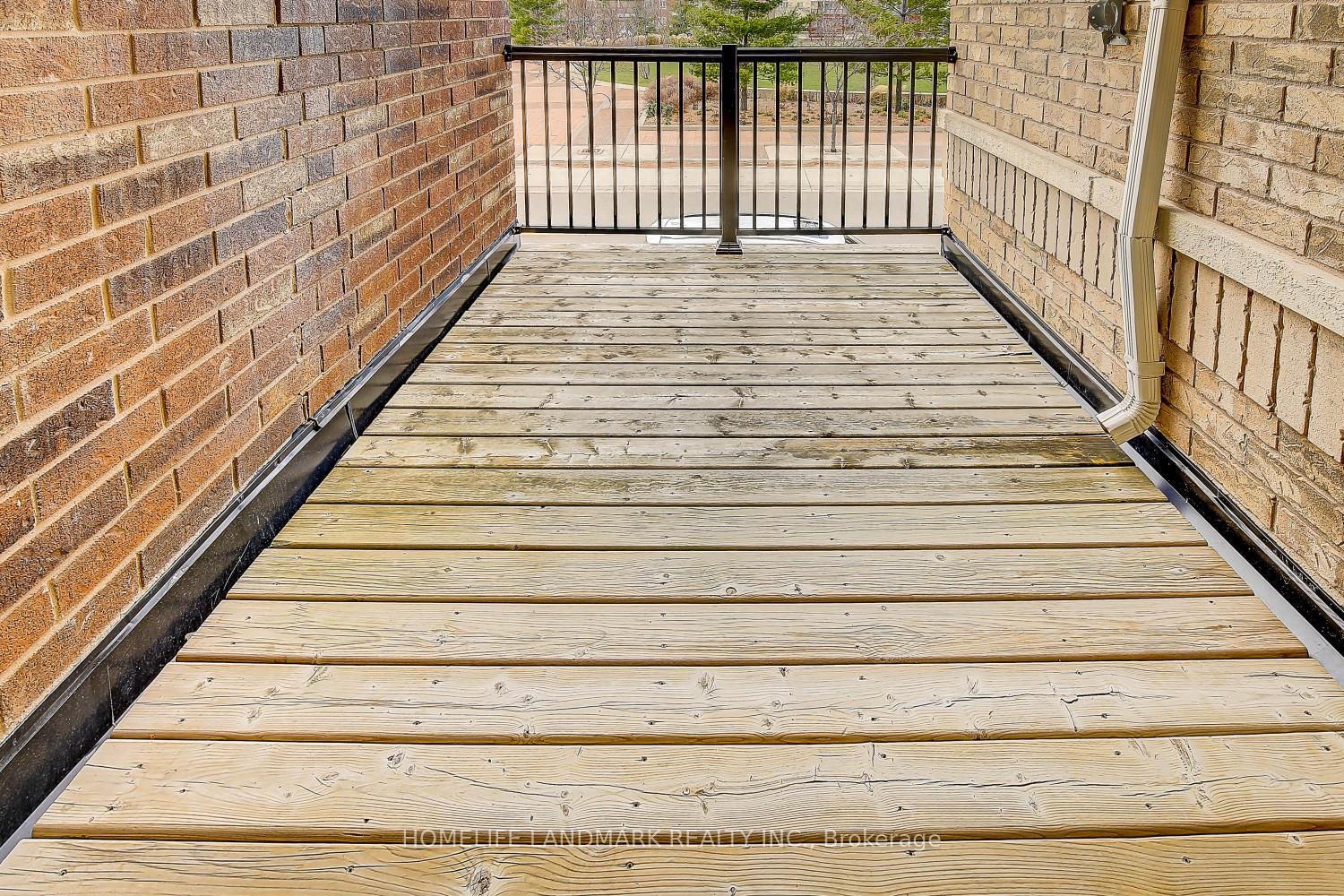 Photo 4 of 5 Sidford Road, Brampton, Northwest Brampton — HOMEH