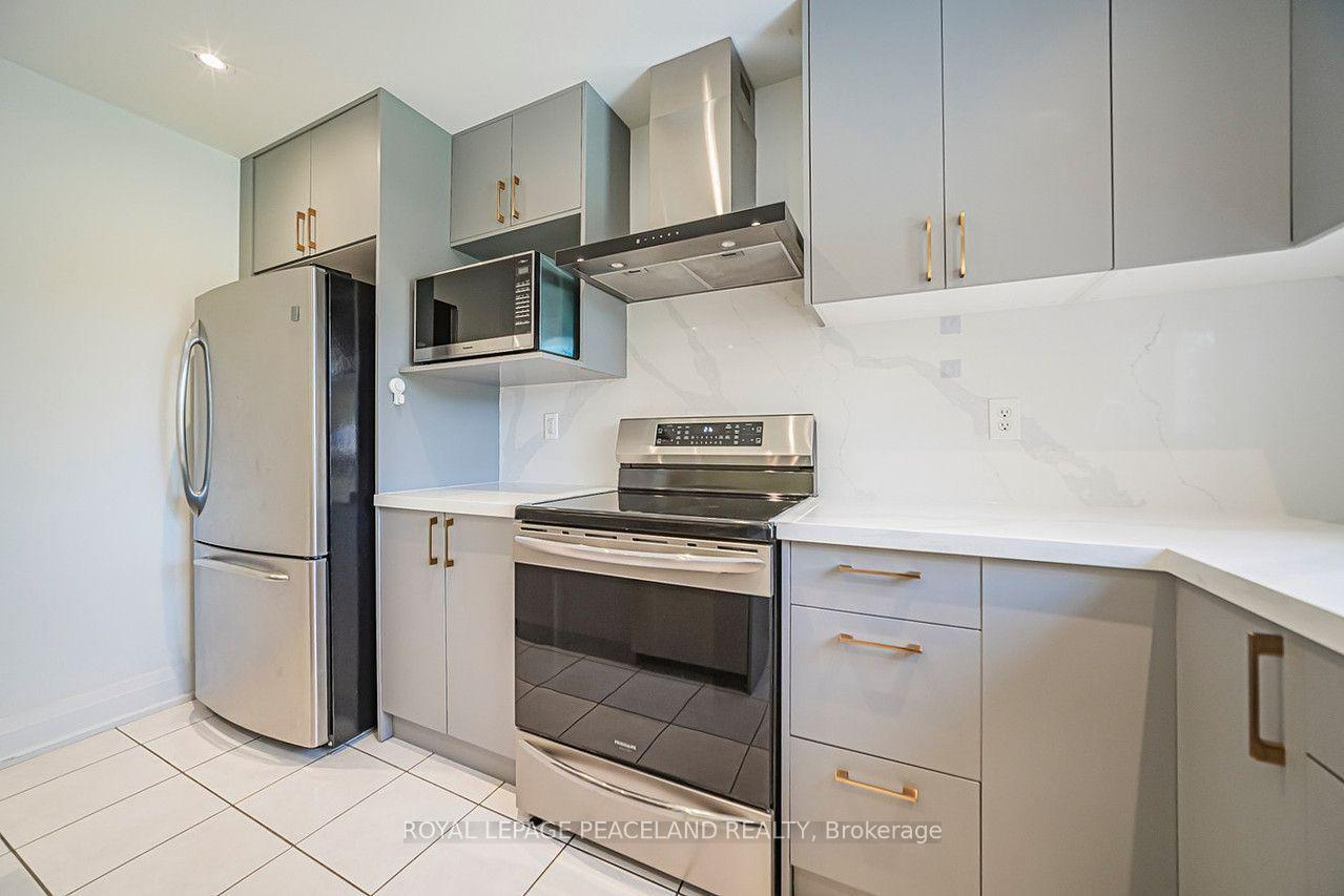 Photo 17 of 110 Foxfield Crescent, Vaughan, Patterson — HOMEH
