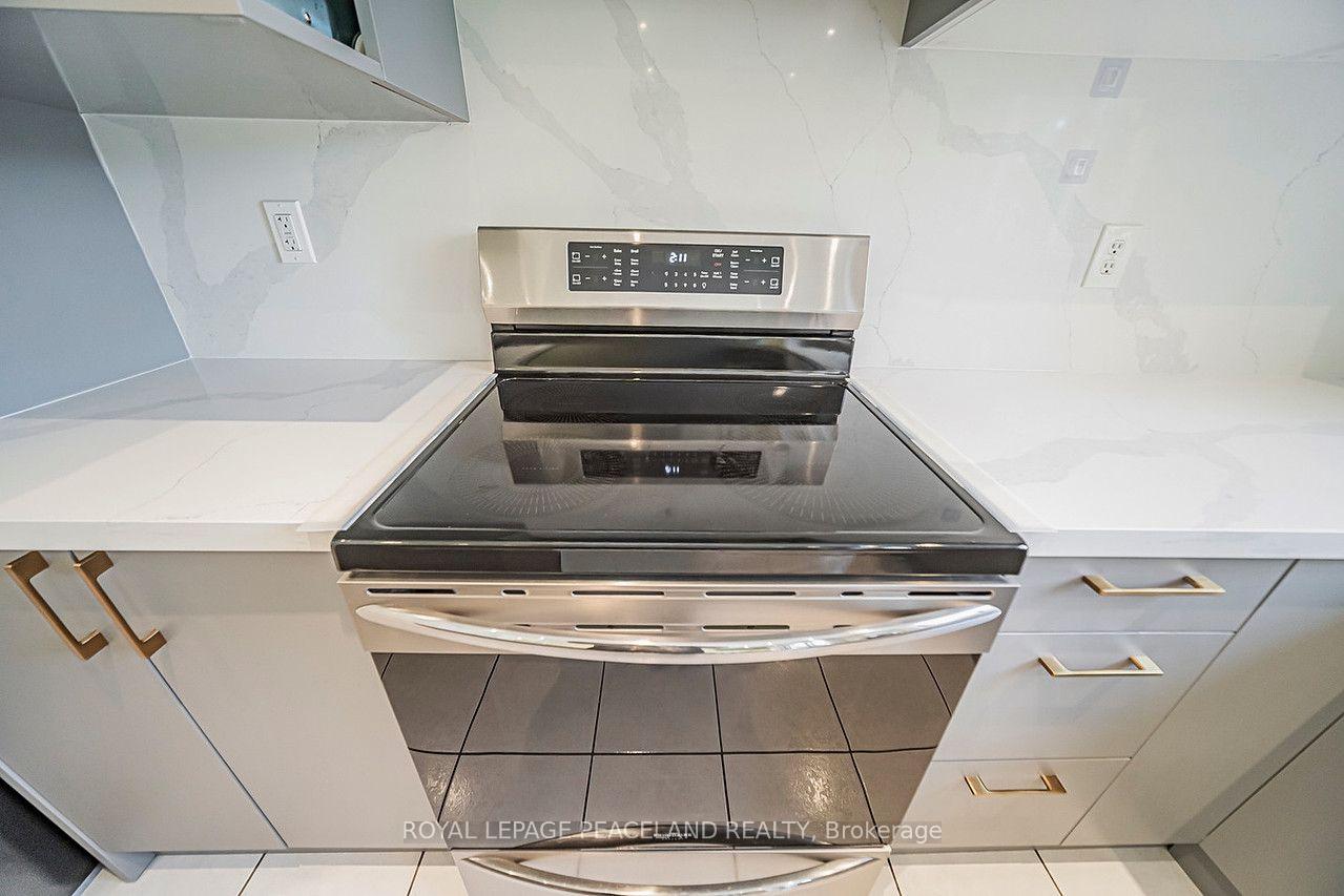 Photo 19 of 110 Foxfield Crescent, Vaughan, Patterson — HOMEH