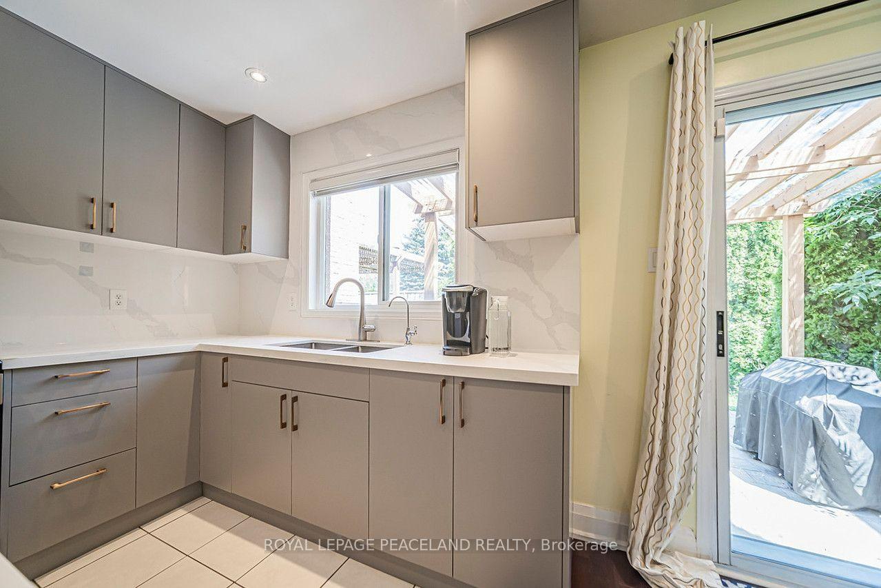 Photo 20 of 110 Foxfield Crescent, Vaughan, Patterson — HOMEH