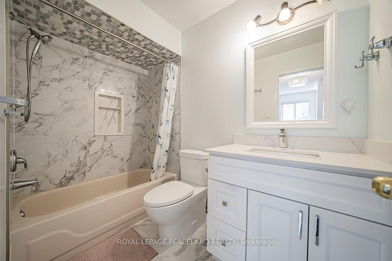 Photo 40 of 110 Foxfield Crescent, Vaughan, Patterson — HOMEH