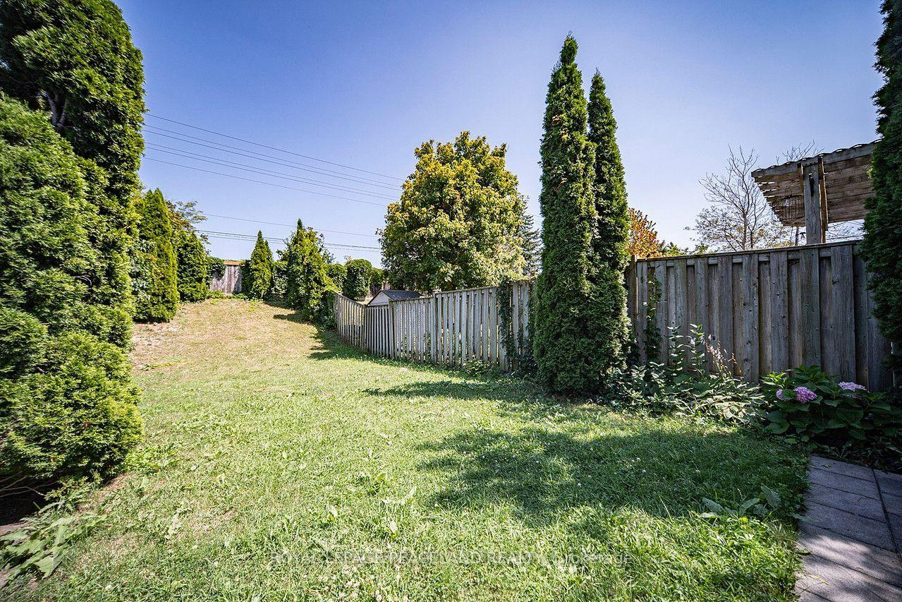 Photo 47 of 110 Foxfield Crescent, Vaughan, Patterson — HOMEH