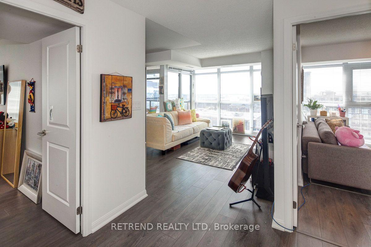 Photo 4 of Unit 2004, 400 Adelaide Street E, Toronto, Moss Park — HOMEH